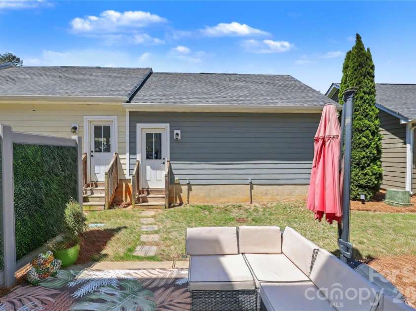11221 Bryton Parkway, Huntersville, NC 28078.  MLS# CAR4375825, YatesRealty ID 19341. 