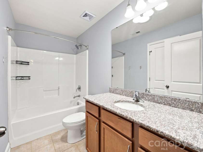 7223 Old Valley Way, Harrisburg, NC 28075.  MLS# CAR4378364, YatesRealty ID 19342. Full Guest bath 2nd floor