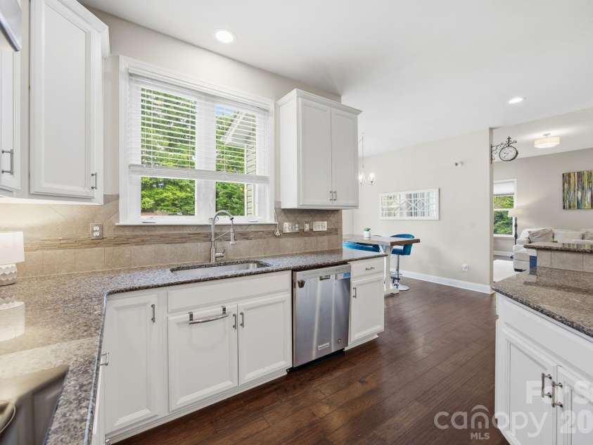 7223 Old Valley Way, Harrisburg, NC 28075.  MLS# CAR4378364, YatesRealty ID 19342. Kitchen