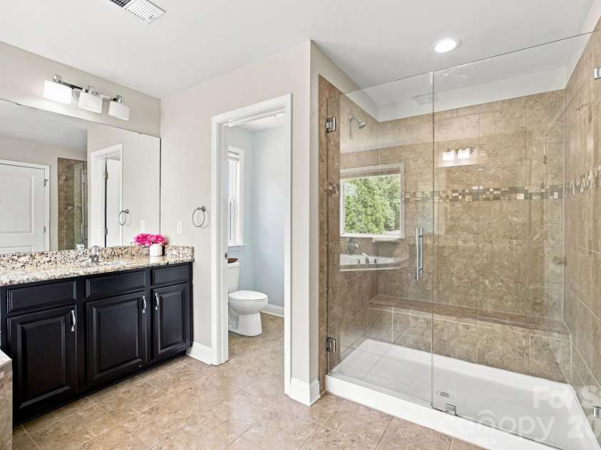 7223 Old Valley Way, Harrisburg, NC 28075.  MLS# CAR4378364, YatesRealty ID 19342. Primary Bathroom
