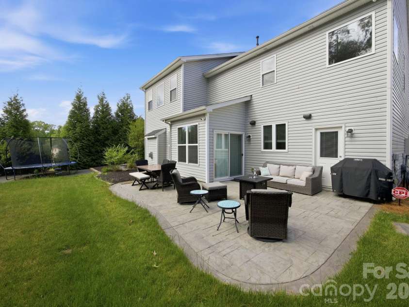 7223 Old Valley Way, Harrisburg, NC 28075.  MLS# CAR4378364, YatesRealty ID 19342. Relaxing backyard patio