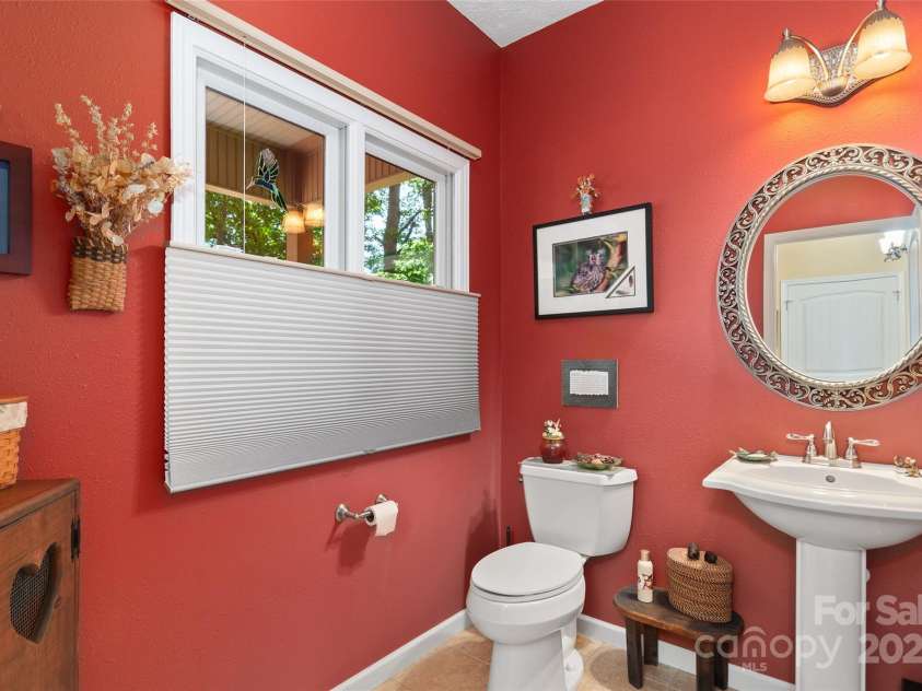 399 Stepping Stone Lane, Waynesville, NC 28786.  MLS# CAR4260647, YatesRealty ID 19343. 