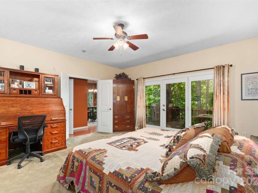 399 Stepping Stone Lane, Waynesville, NC 28786.  MLS# CAR4260647, YatesRealty ID 19343. 