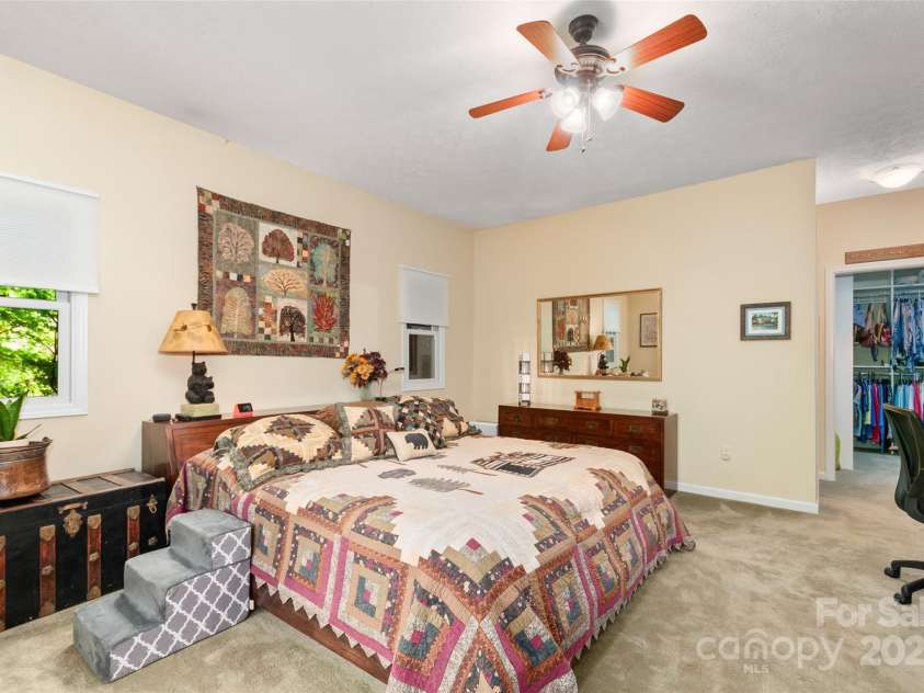 399 Stepping Stone Lane, Waynesville, NC 28786.  MLS# CAR4260647, YatesRealty ID 19343. 