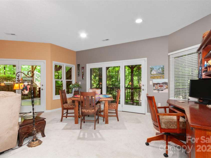 399 Stepping Stone Lane, Waynesville, NC 28786.  MLS# CAR4260647, YatesRealty ID 19343. 