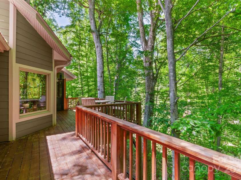 399 Stepping Stone Lane, Waynesville, NC 28786.  MLS# CAR4260647, YatesRealty ID 19343. 