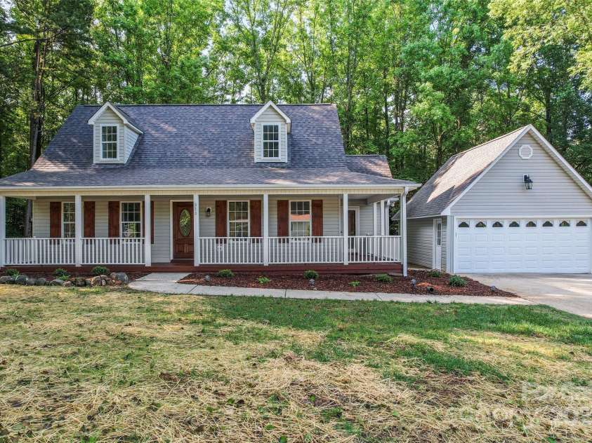 370 Shannon Drive, Lexington, NC 27292.  MLS# CAR4270875, YatesRealty ID 19344. 