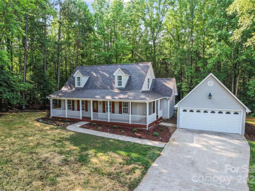370 Shannon Drive, Lexington, NC 27292.  MLS# CAR4270875, YatesRealty ID 19344. 
