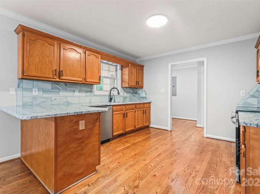 370 Shannon Drive, Lexington, NC 27292.  MLS# CAR4270875, YatesRealty ID 19344. 