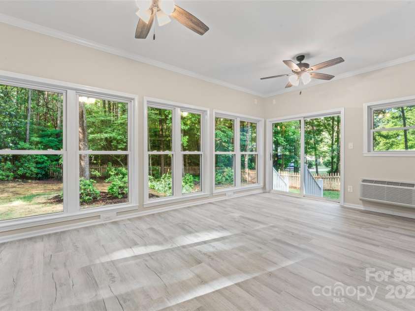 370 Shannon Drive, Lexington, NC 27292.  MLS# CAR4270875, YatesRealty ID 19344. 