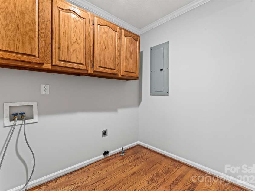 370 Shannon Drive, Lexington, NC 27292.  MLS# CAR4270875, YatesRealty ID 19344. 