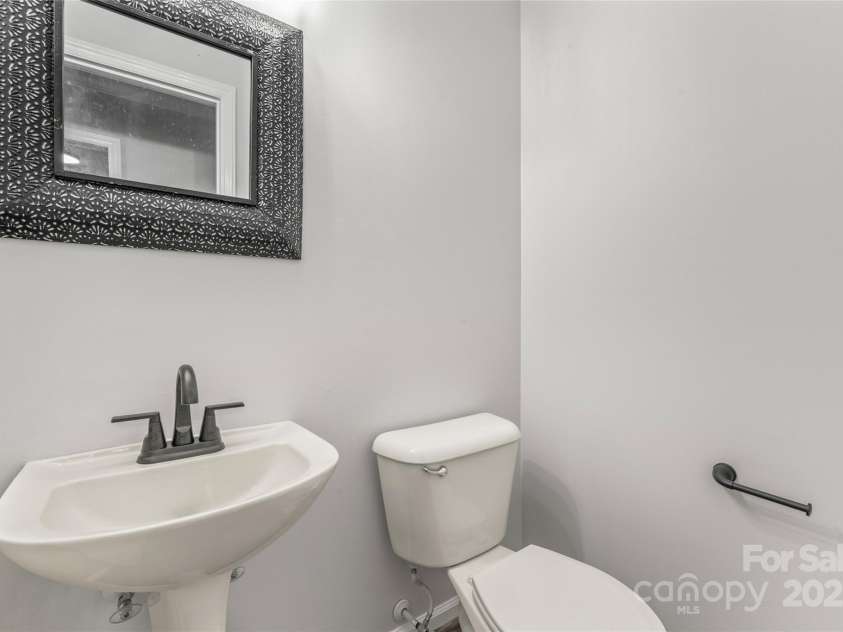 370 Shannon Drive, Lexington, NC 27292.  MLS# CAR4270875, YatesRealty ID 19344. 