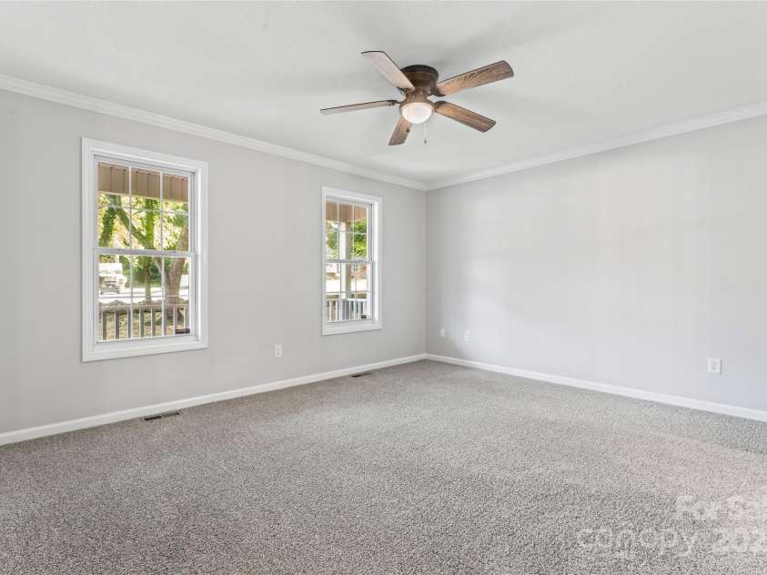 370 Shannon Drive, Lexington, NC 27292.  MLS# CAR4270875, YatesRealty ID 19344. 