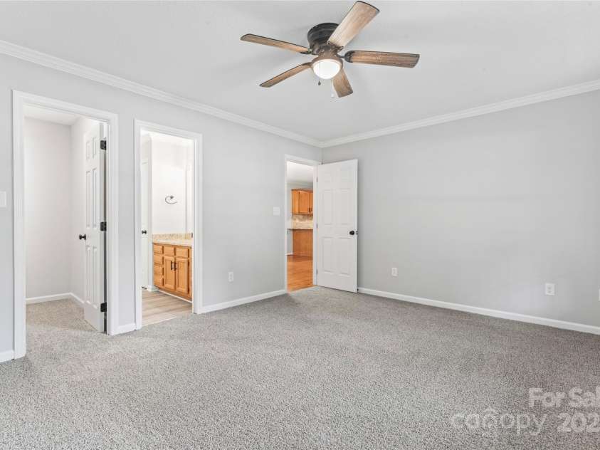 370 Shannon Drive, Lexington, NC 27292.  MLS# CAR4270875, YatesRealty ID 19344. 