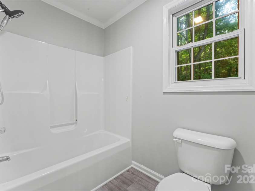 370 Shannon Drive, Lexington, NC 27292.  MLS# CAR4270875, YatesRealty ID 19344. 