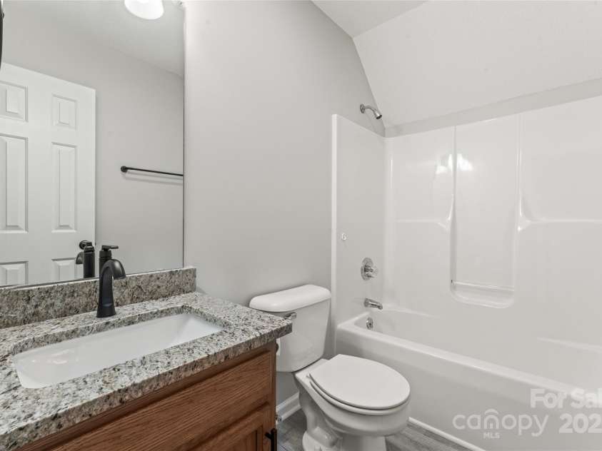 370 Shannon Drive, Lexington, NC 27292.  MLS# CAR4270875, YatesRealty ID 19344. 