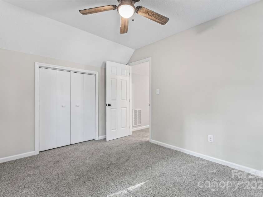 370 Shannon Drive, Lexington, NC 27292.  MLS# CAR4270875, YatesRealty ID 19344. 