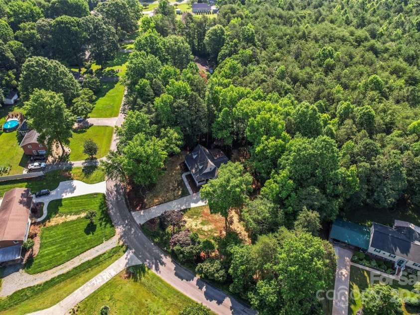 370 Shannon Drive, Lexington, NC 27292.  MLS# CAR4270875, YatesRealty ID 19344. 