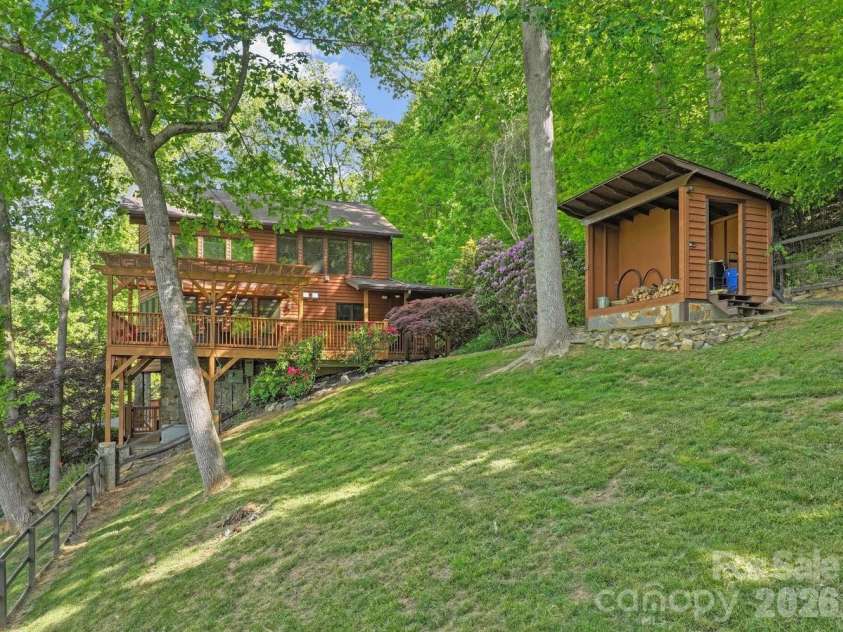 52 Mountain Park Drive, Mars Hill, NC 28754.  MLS# CAR4378084, YatesRealty ID 19344. 