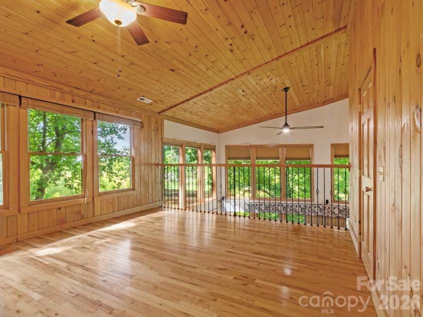 52 Mountain Park Drive, Mars Hill, NC 28754.  MLS# CAR4378084, YatesRealty ID 19344. 