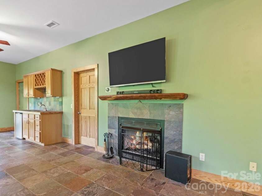 52 Mountain Park Drive, Mars Hill, NC 28754.  MLS# CAR4378084, YatesRealty ID 19344. 