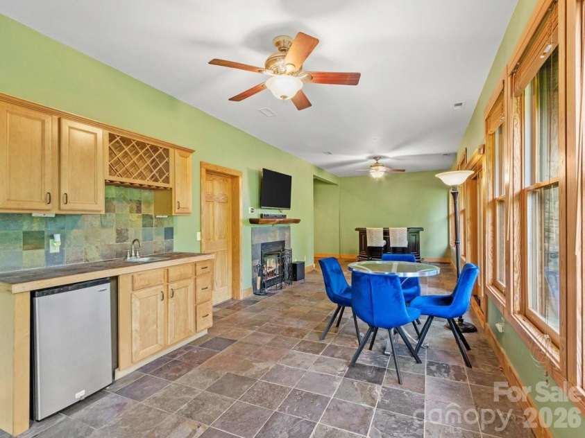 52 Mountain Park Drive, Mars Hill, NC 28754.  MLS# CAR4378084, YatesRealty ID 19344. 