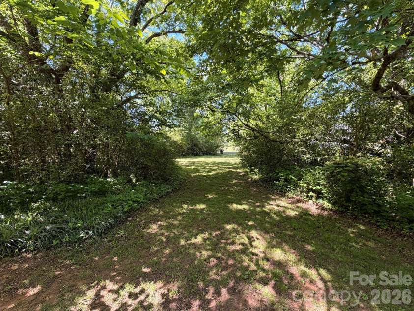 7000 Ridge Lane Road, Charlotte, NC 28262.  MLS# CAR4378006, YatesRealty ID 19346. 