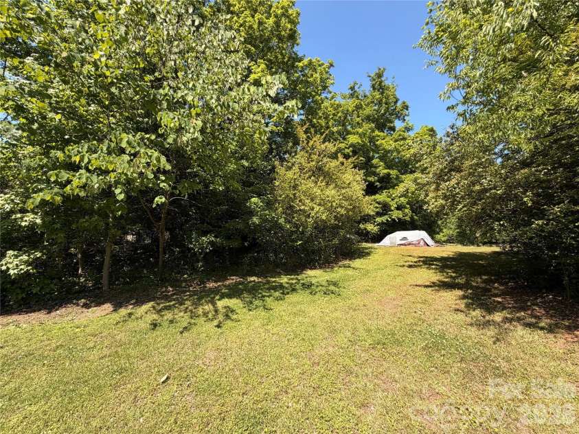 7000 Ridge Lane Road, Charlotte, NC 28262.  MLS# CAR4378006, YatesRealty ID 19346. 