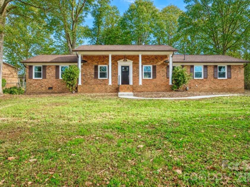 1254 Huckleberry Drive, Lincolnton, NC 28092.  MLS# CAR4377387, YatesRealty ID 19347. 