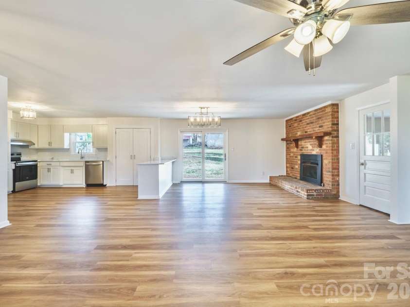 1254 Huckleberry Drive, Lincolnton, NC 28092.  MLS# CAR4377387, YatesRealty ID 19347. 