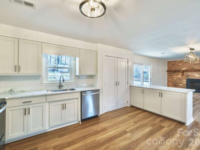 1254 Huckleberry Drive, Lincolnton, NC 28092.  MLS# CAR4377387, YatesRealty ID 19347. 