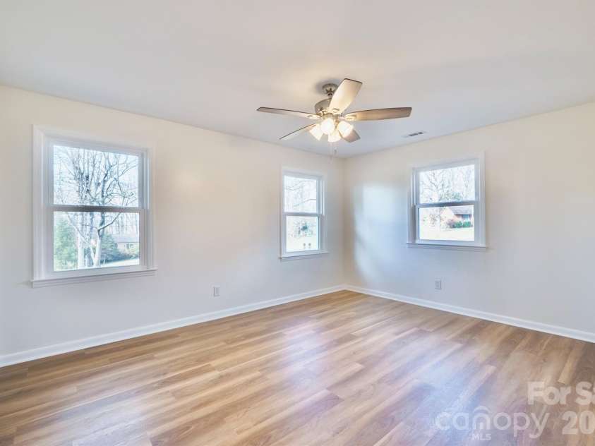 1254 Huckleberry Drive, Lincolnton, NC 28092.  MLS# CAR4377387, YatesRealty ID 19347. 