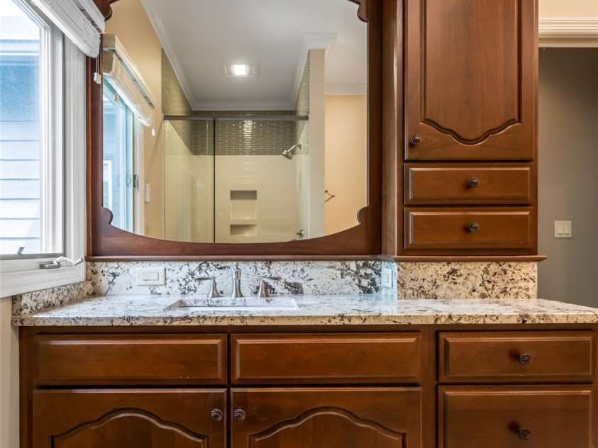 400 Charlotte Street, Asheville, NC 28801.  MLS# CAR4253312, YatesRealty ID 19347. 