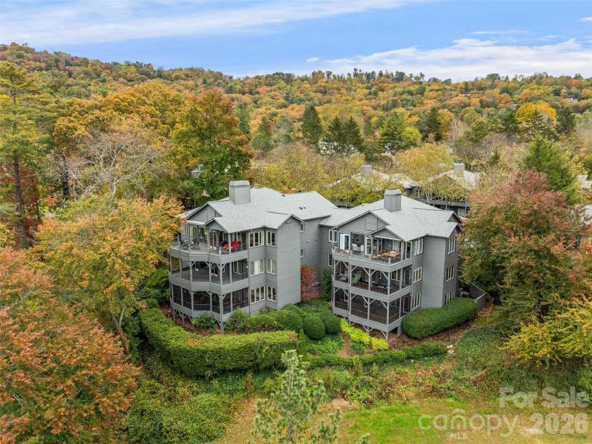 400 Charlotte Street, Asheville, NC 28801.  MLS# CAR4341842, YatesRealty ID 19347. 