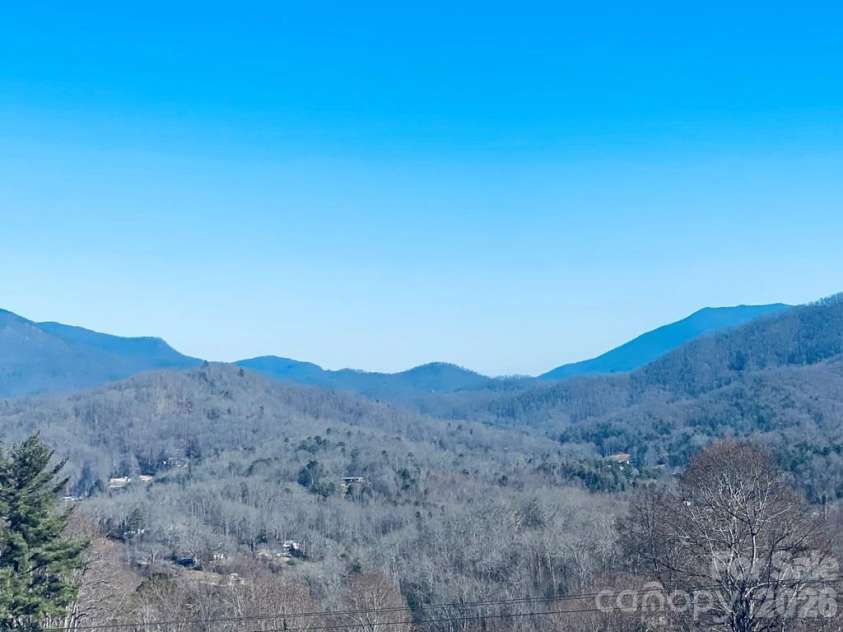 42 Nowhere Drive, Sylva, NC 28779.  MLS# CAR4349119, YatesRealty ID 1935. 