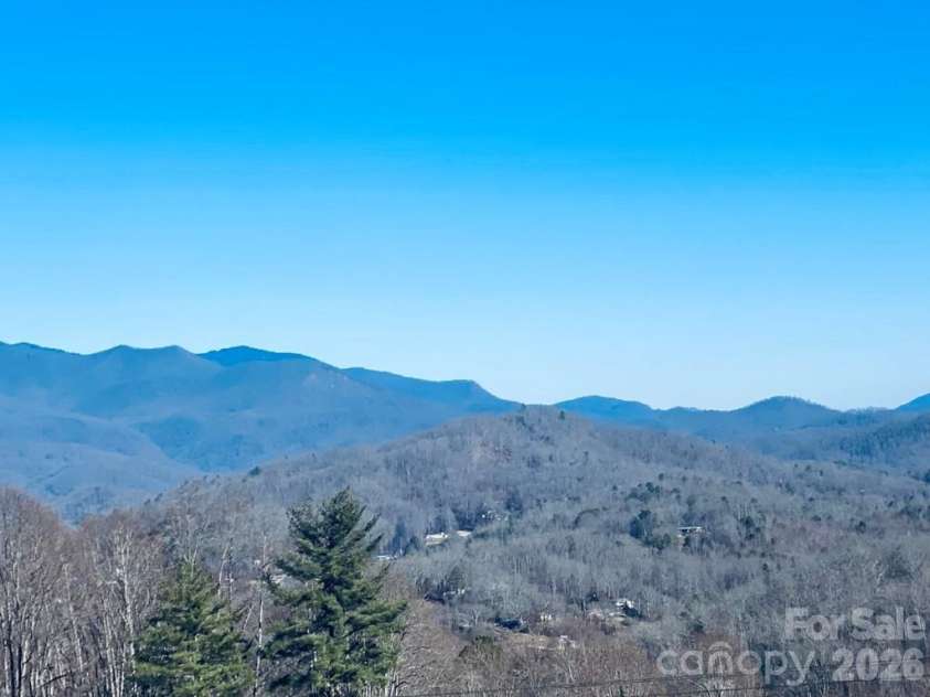 42 Nowhere Drive, Sylva, NC 28779.  MLS# CAR4349119, YatesRealty ID 1935. 