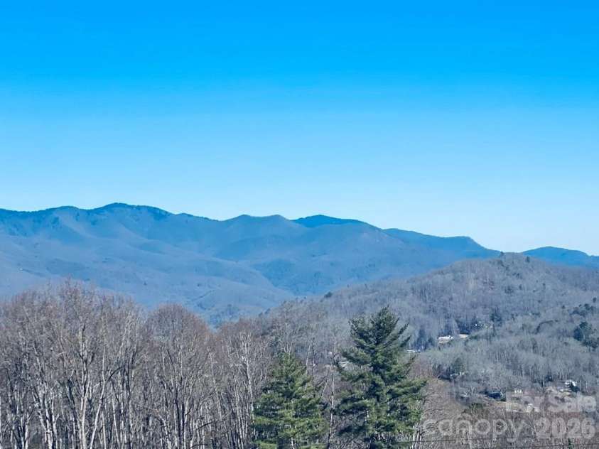 42 Nowhere Drive, Sylva, NC 28779.  MLS# CAR4349119, YatesRealty ID 1935. 