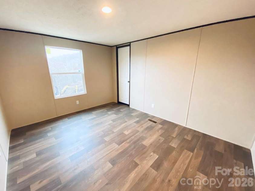 42 Nowhere Drive, Sylva, NC 28779.  MLS# CAR4349119, YatesRealty ID 1935. 