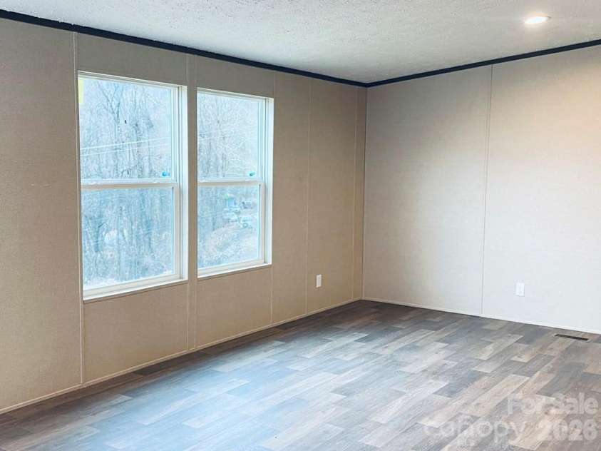 42 Nowhere Drive, Sylva, NC 28779.  MLS# CAR4349119, YatesRealty ID 1935. 