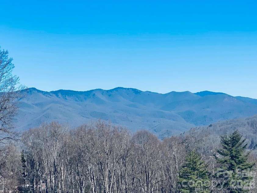 42 Nowhere Drive, Sylva, NC 28779.  MLS# CAR4349119, YatesRealty ID 1935. 