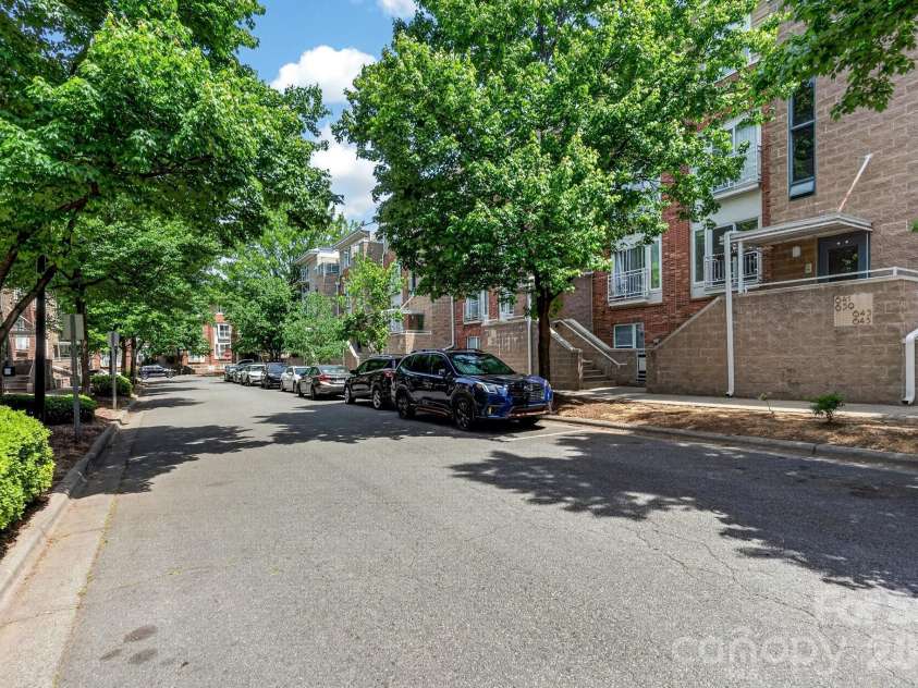 639 Raphael Place, Charlotte, NC 28205.  MLS# CAR4377081, YatesRealty ID 19350. 
