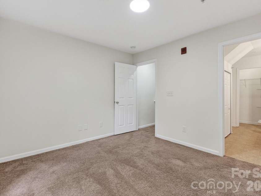 639 Raphael Place, Charlotte, NC 28205.  MLS# CAR4377081, YatesRealty ID 19350. 