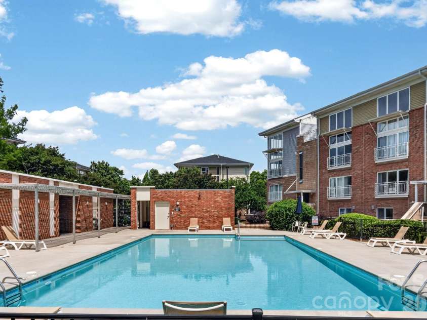 639 Raphael Place, Charlotte, NC 28205.  MLS# CAR4377081, YatesRealty ID 19350. 