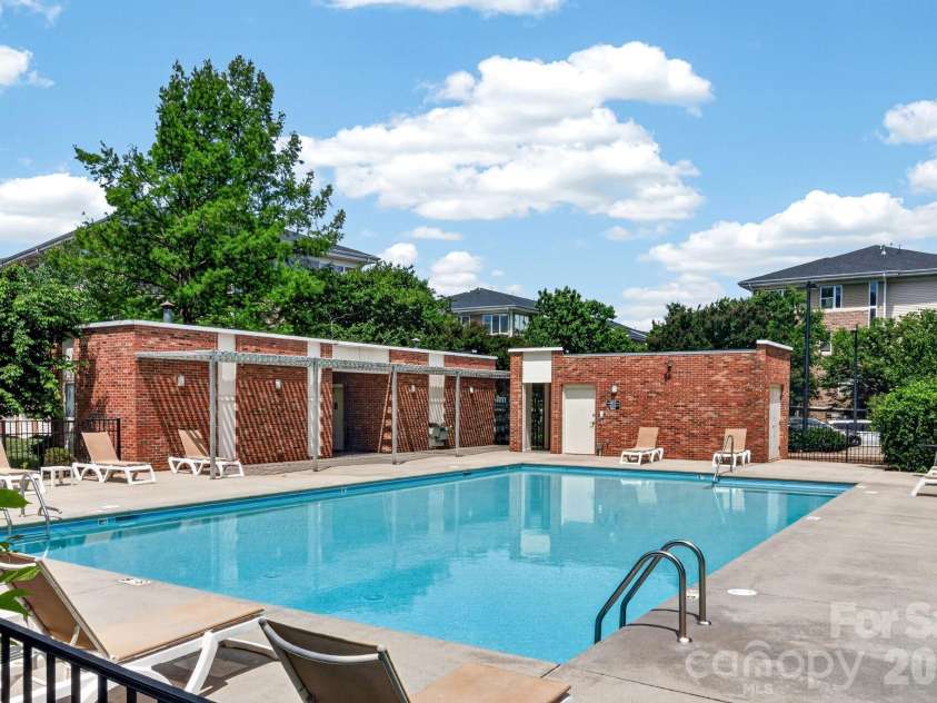 639 Raphael Place, Charlotte, NC 28205.  MLS# CAR4377081, YatesRealty ID 19350. 