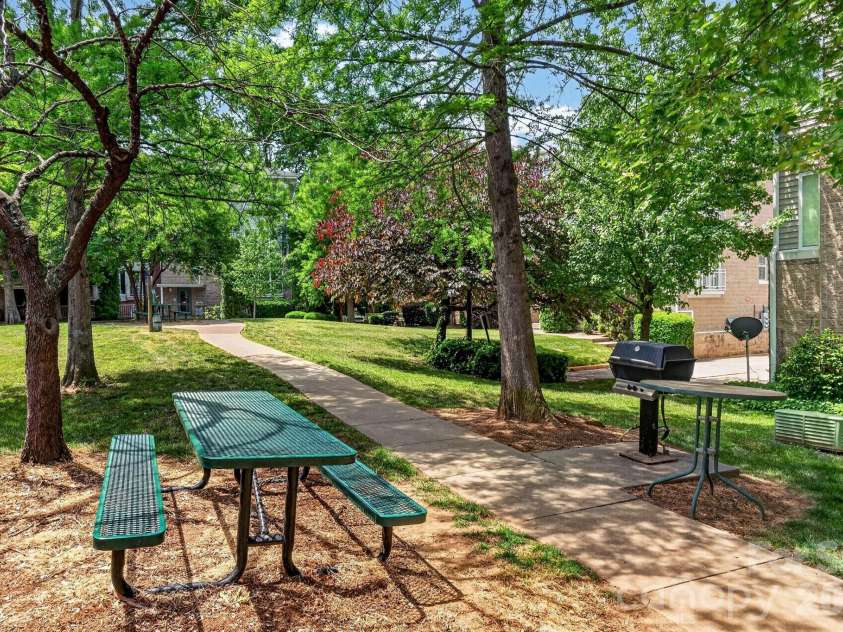 639 Raphael Place, Charlotte, NC 28205.  MLS# CAR4377081, YatesRealty ID 19350. 