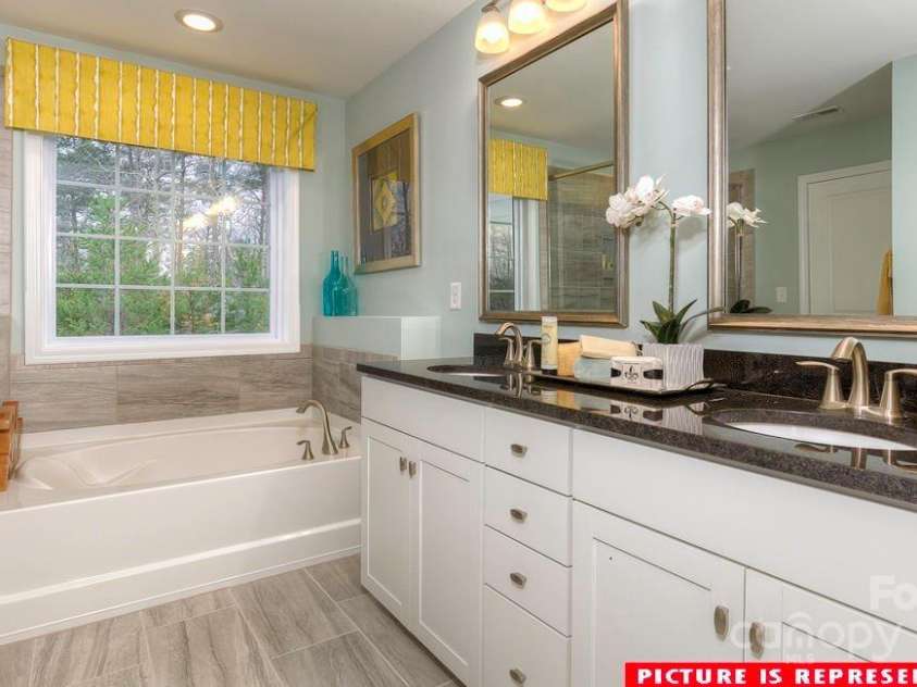 112 Fordingbridge Lane, Mooresville, NC 28115.  MLS# CAR4270948, YatesRealty ID 19351. 