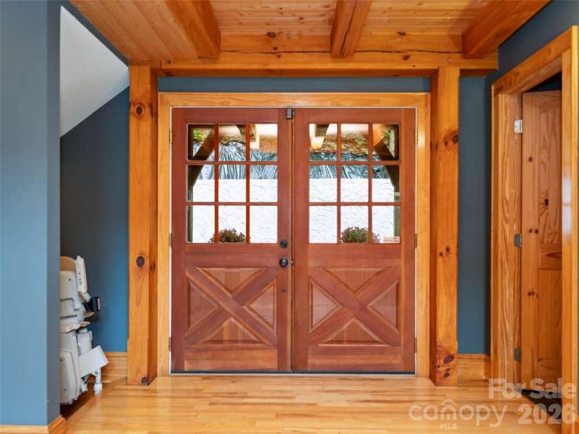 82 Red Oak Drive, Mills River, NC 28759.  MLS# CAR4376233, YatesRealty ID 19351. 