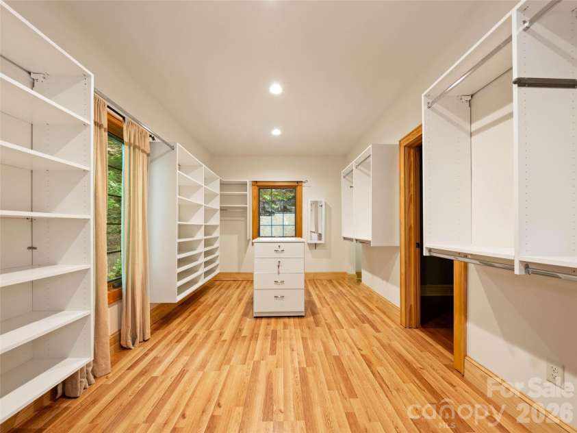 82 Red Oak Drive, Mills River, NC 28759.  MLS# CAR4376233, YatesRealty ID 19351. 