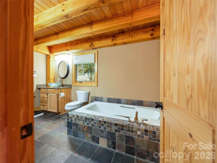 82 Red Oak Drive, Mills River, NC 28759.  MLS# CAR4376233, YatesRealty ID 19351. 