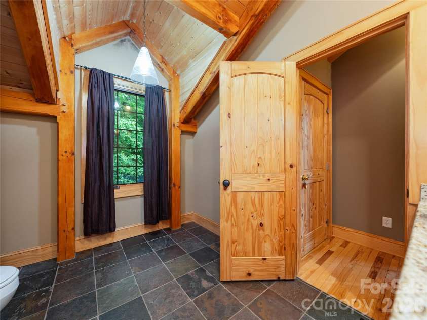 82 Red Oak Drive, Mills River, NC 28759.  MLS# CAR4376233, YatesRealty ID 19351. 